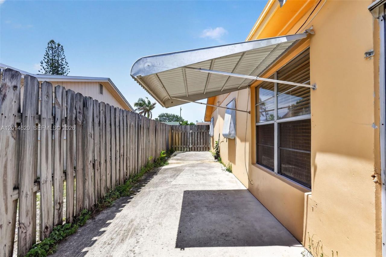 2240 NE Rustic Way, Jensen Beach, FL 34957 Photo