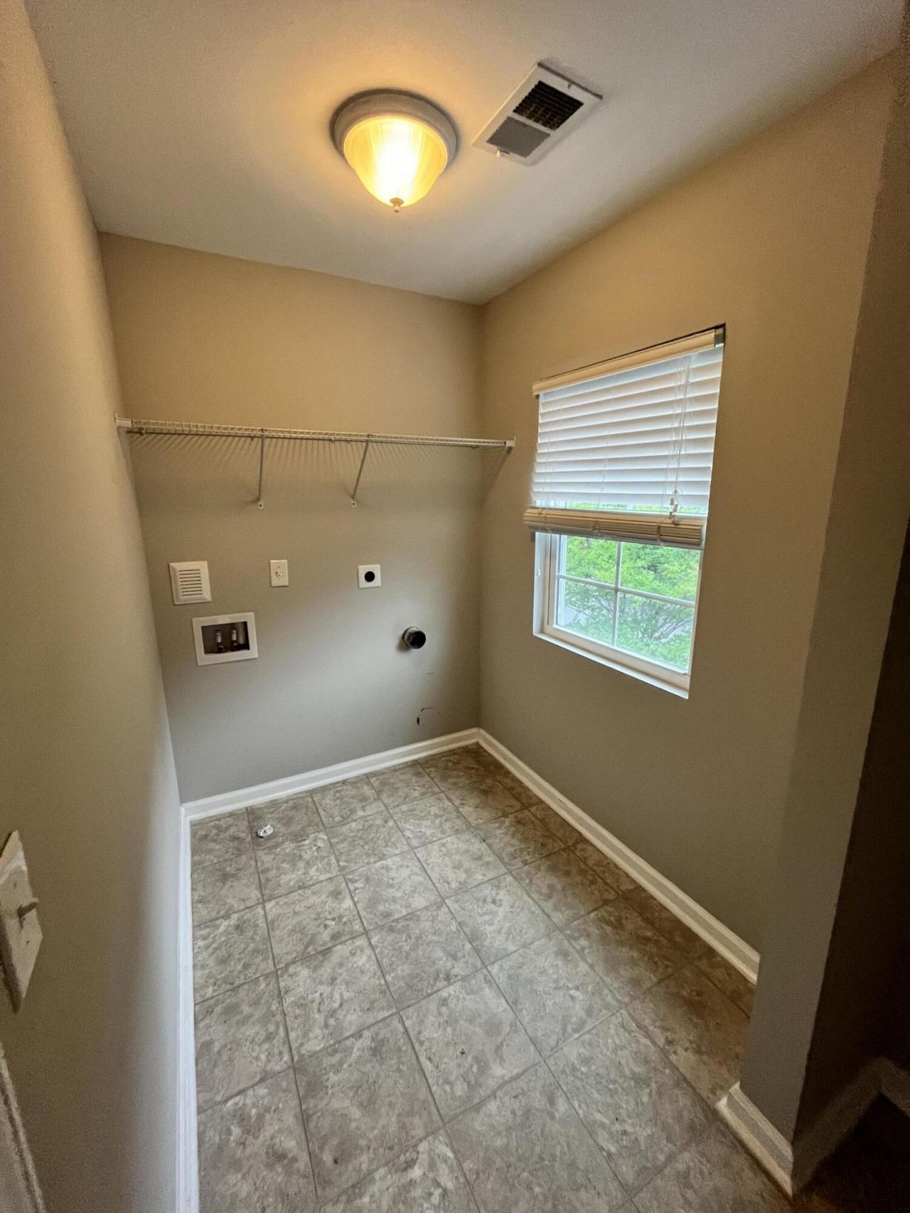 204 Tuscany Court Photo 15