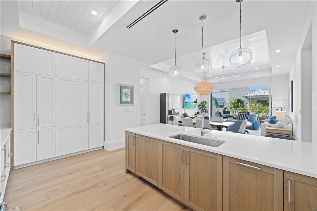 201 8th St S , Unit 310, Naples, FL 34102 Photo