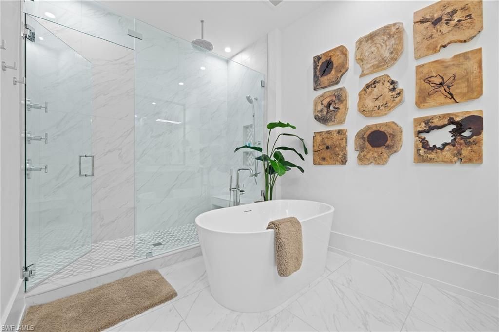 201 8th St S , Unit 310, Naples, FL 34102 Photo