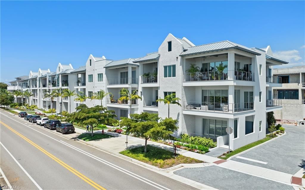 201 8th St S , Unit 310, Naples, FL 34102 Photo
