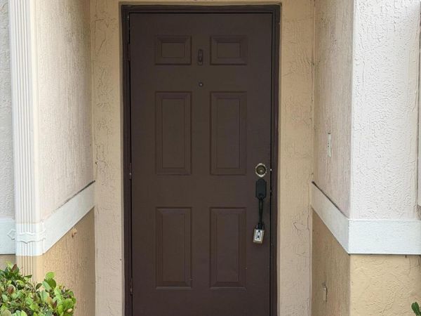 8839 S Isles Circle, Tamarac, FL 33321