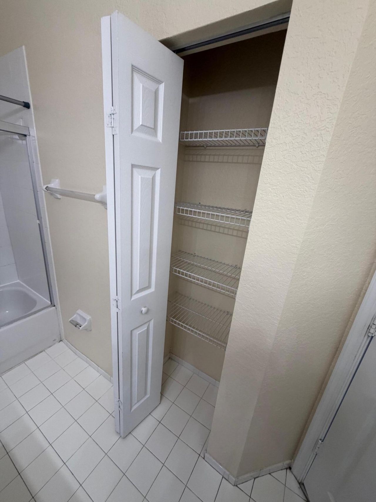 8839 S Isles Circle, Tamarac, FL 33321 Photo
