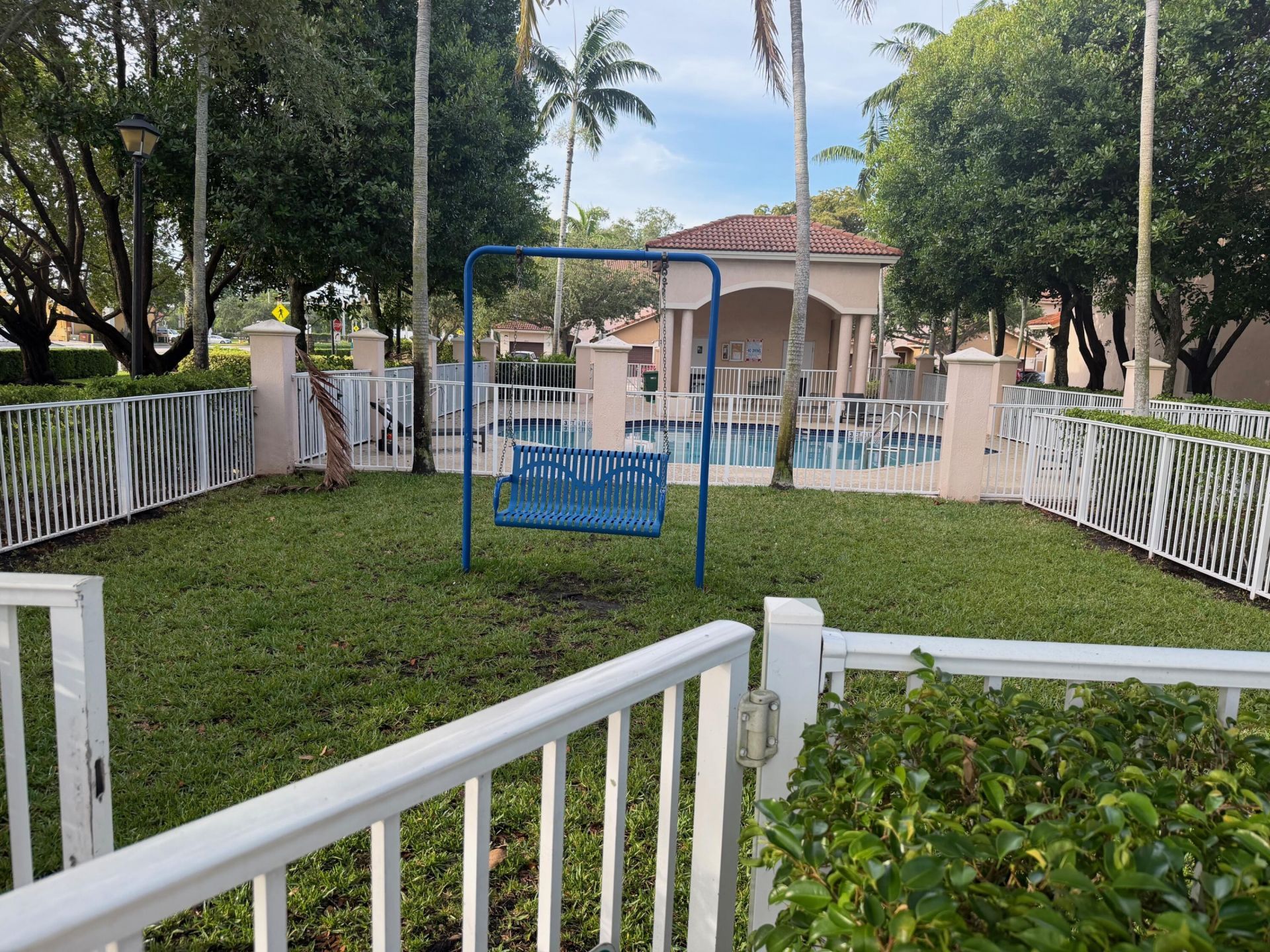 8839 S Isles Circle, Tamarac, FL 33321 Photo