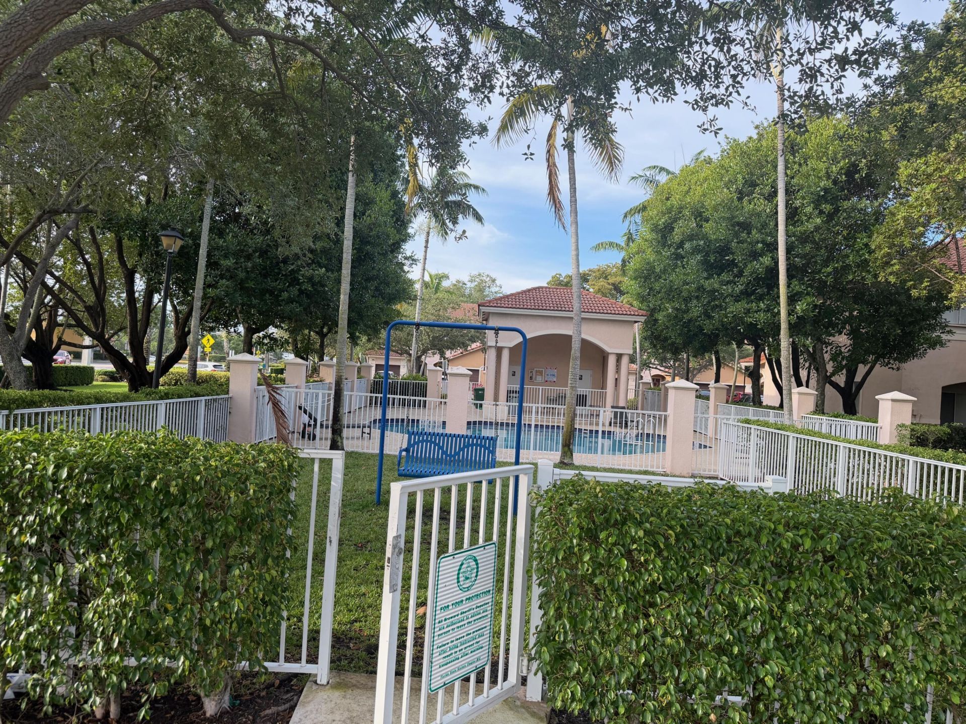 8839 S Isles Circle, Tamarac, FL 33321 Photo