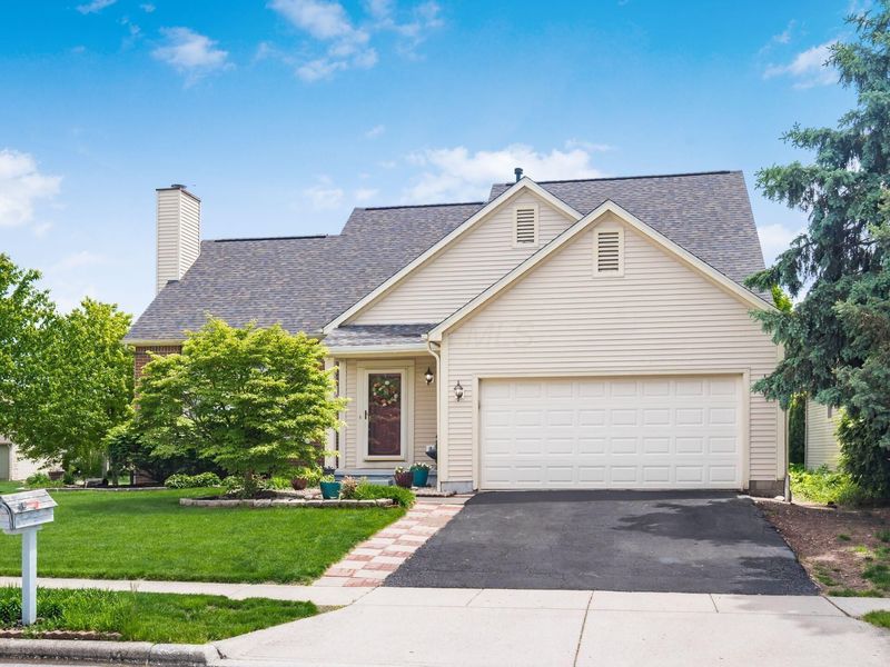 1004 Featherstone Court, Galloway, OH 43119 Photo 2