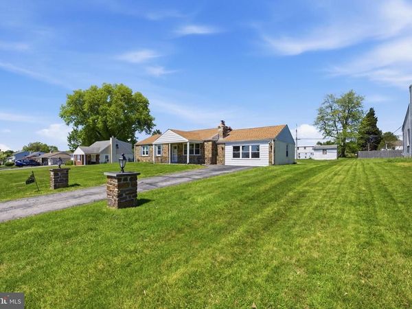 3217 W MOUNT KIRK AVENUE , NORRISTOWN, PA 19403