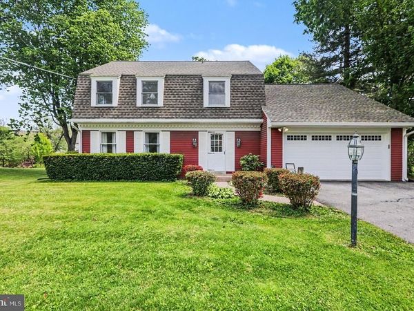 1121 GREEN TREE ROAD, HARRISBURG, PA 17112