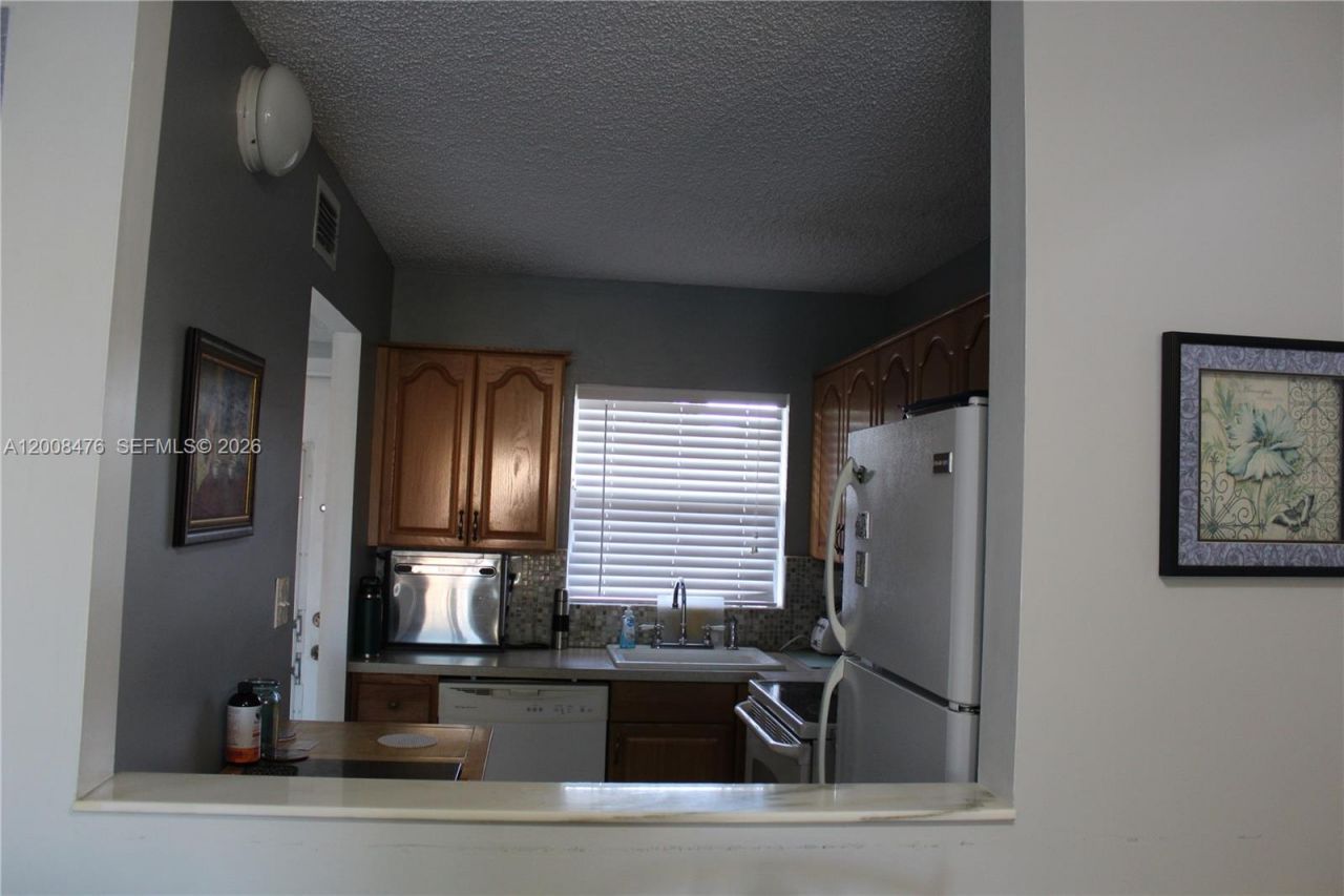 9480 Sunrise Lakes Blvd, Unit 204, Sunrise, FL 33322 Photo