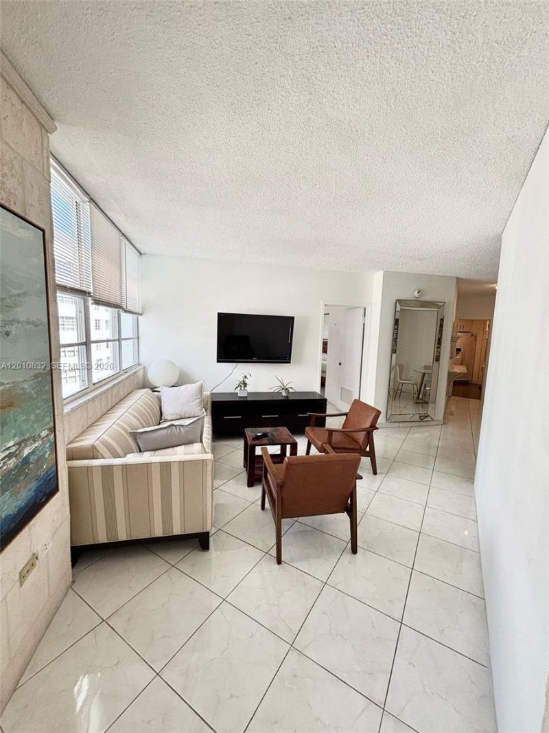 905 Brickell Bay Dr , Unit 1824, Miami, FL 33131 Photo