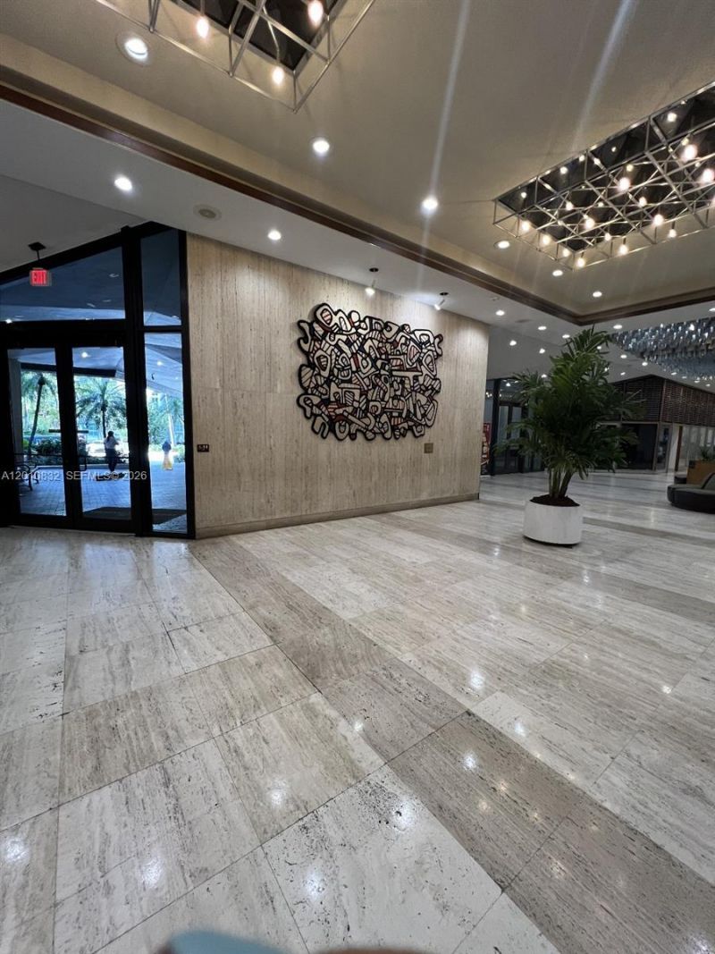 905 Brickell Bay Dr , Unit 1824, Miami, FL 33131 Photo