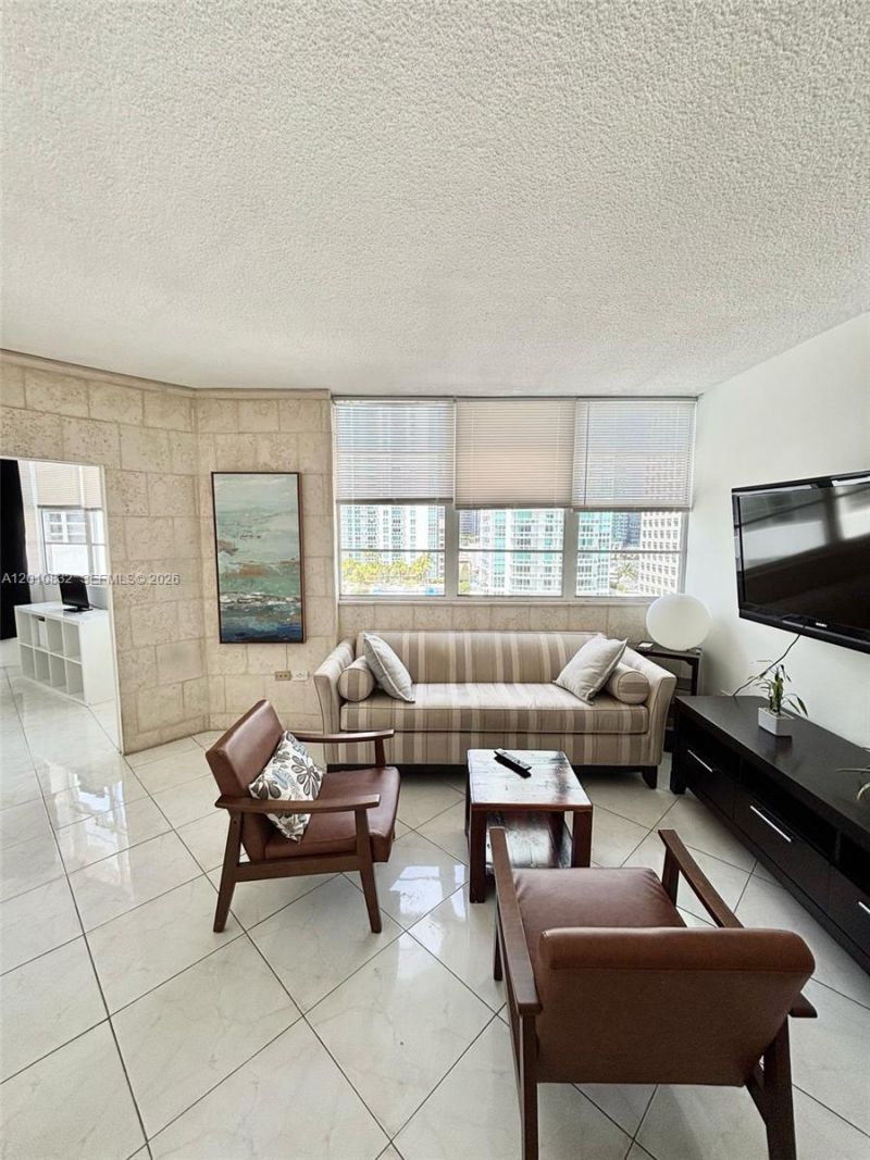 905 Brickell Bay Dr , Unit 1824, Miami, FL 33131 Photo
