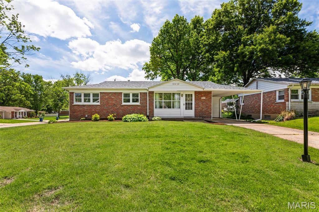 4800 Cayuga Drive, Saint Louis, MO 63123 Main Photo