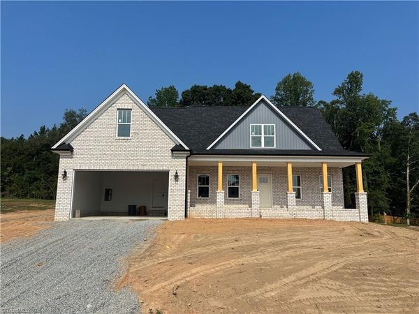 211 Cool Run , Lexington, NC 27295