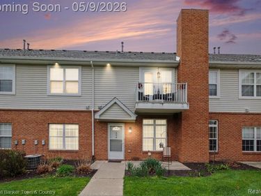 594 Olde English Circle, Howell Twp, MI 48855