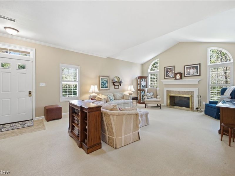 27 D Hunters Woods Drive, Canfield, OH 44406 Photo 8