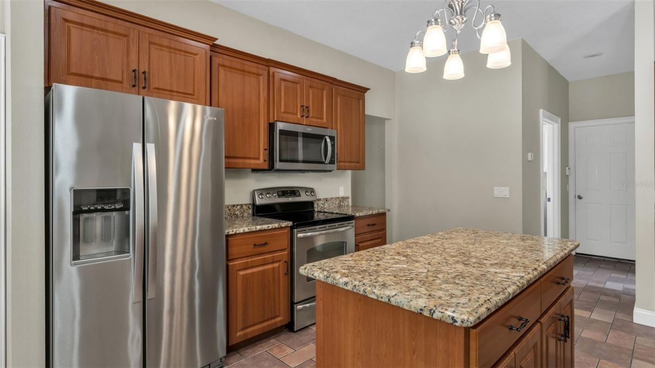 143 Shannon Oaks Drive, Lakeland, FL 33813 Photo