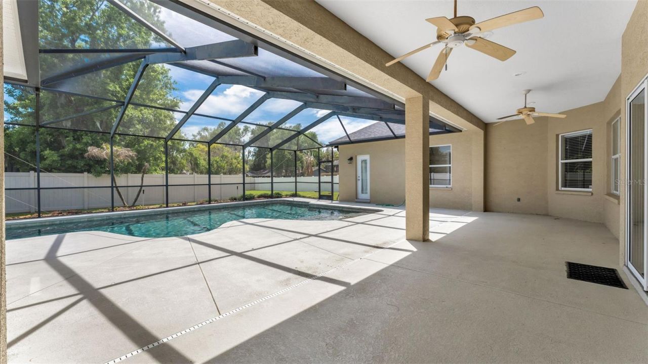 143 Shannon Oaks Drive, Lakeland, FL 33813 Photo