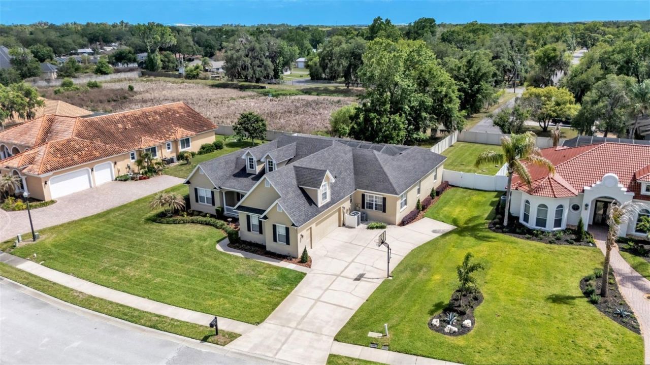 143 Shannon Oaks Drive, Lakeland, FL 33813 Photo