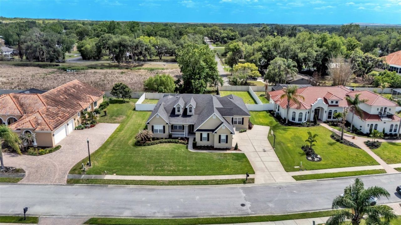 143 Shannon Oaks Drive, Lakeland, FL 33813 Photo