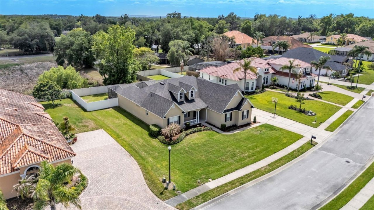 143 Shannon Oaks Drive, Lakeland, FL 33813 Photo