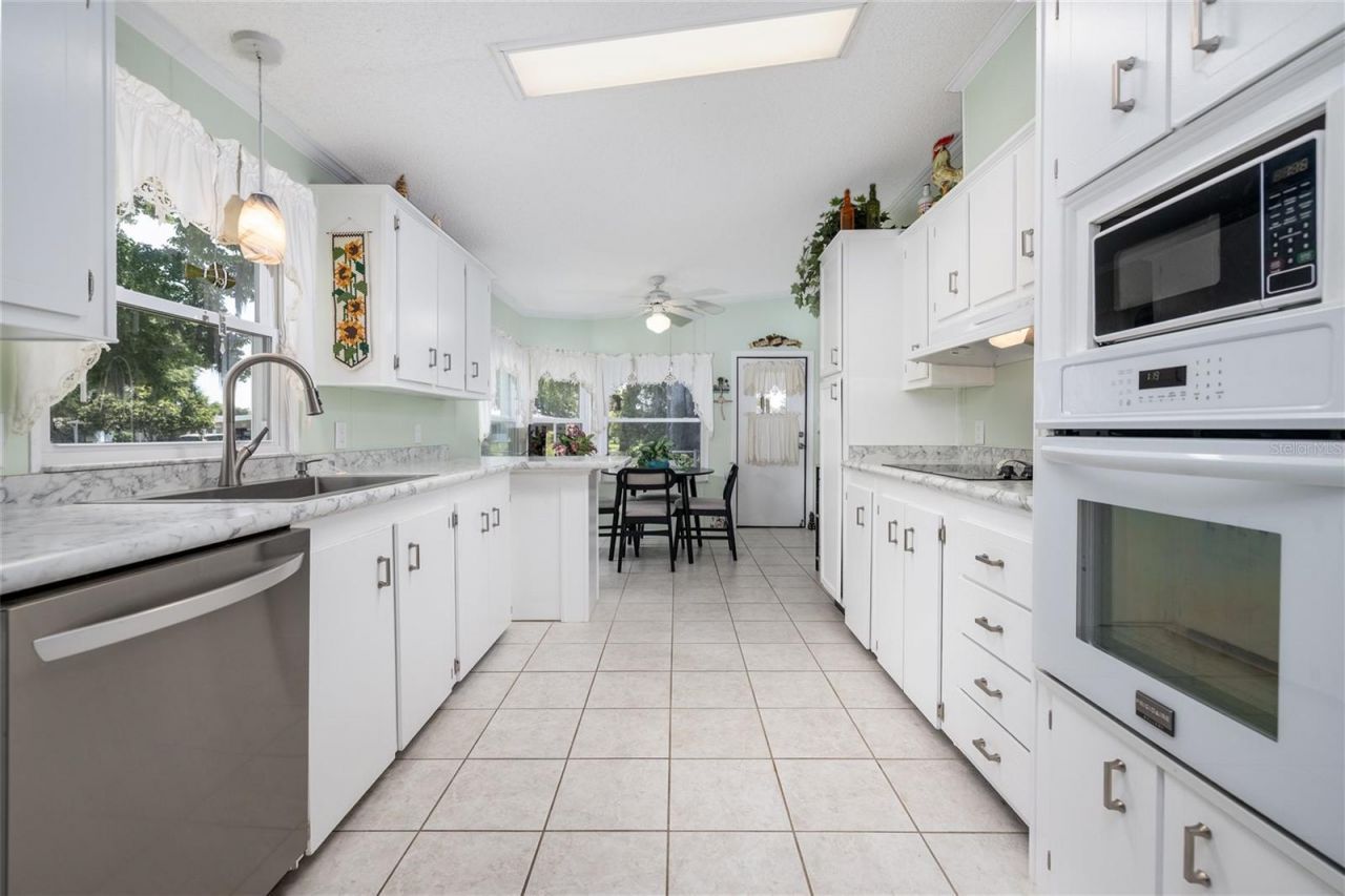 501 Topside Circle, Edgewater, FL 32141 Photo