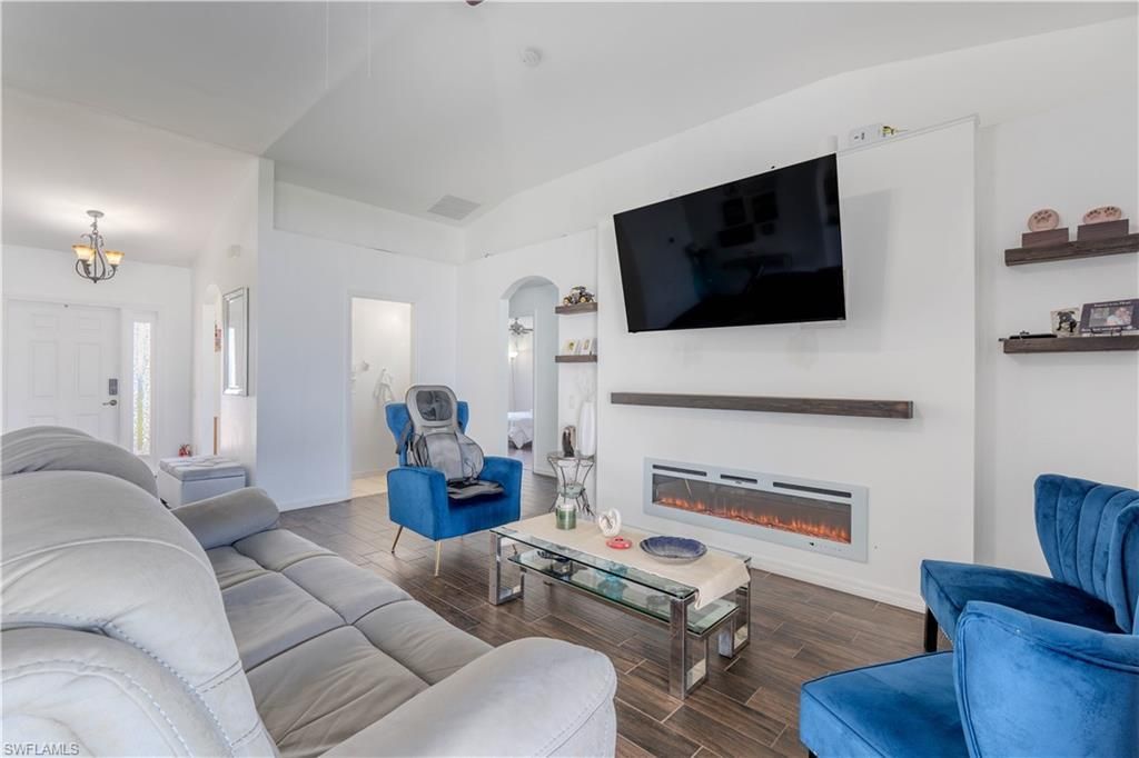 16 NW 18th Ave, Cape Coral, FL 33993 Photo