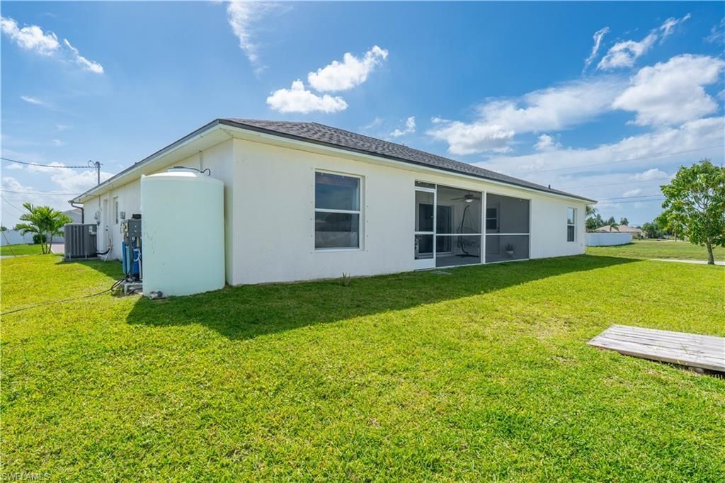 16 NW 18th Ave, Cape Coral, FL 33993 Photo