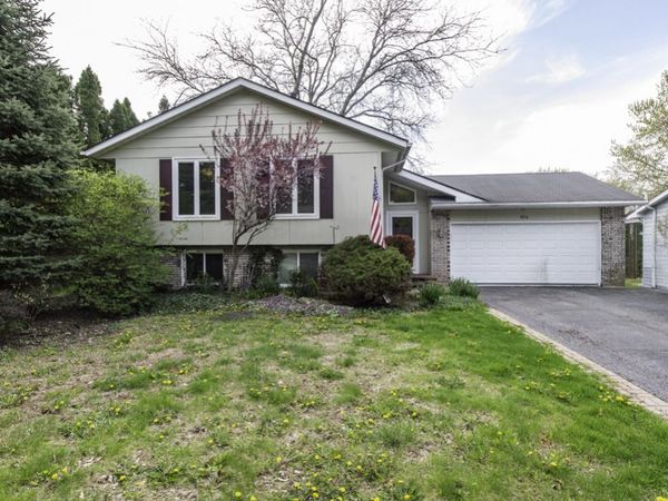 814 Holdridge Avenue , Winthrop Harbor, IL 60096