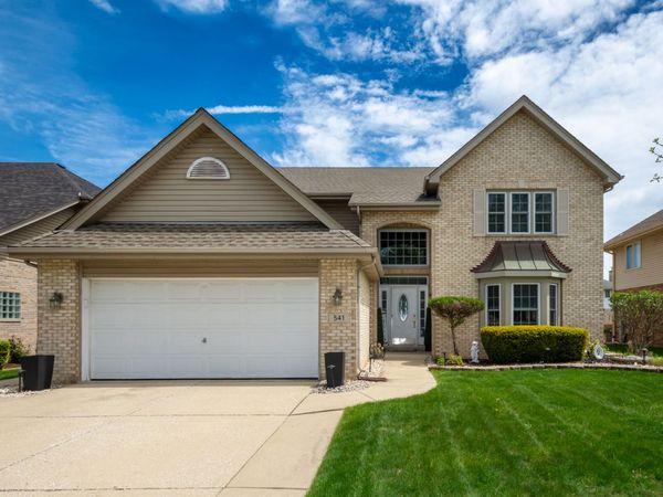 541 N 4th Avenue, Addison, IL 60101