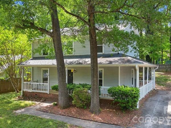 6719 Raeburn Lane, Charlotte, NC 28227