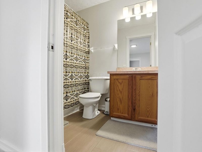 925 Thayer Drive, Columbus, OH 43230 Photo 27