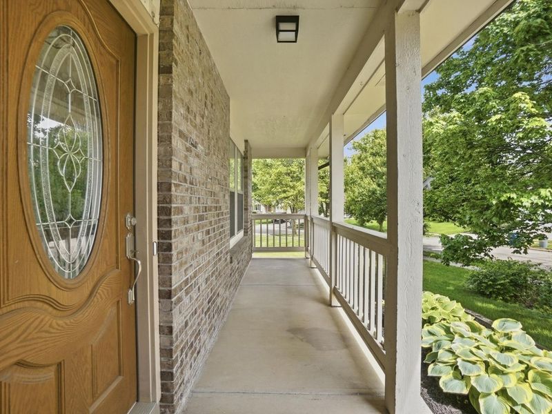 925 Thayer Drive, Columbus, OH 43230 Photo 5