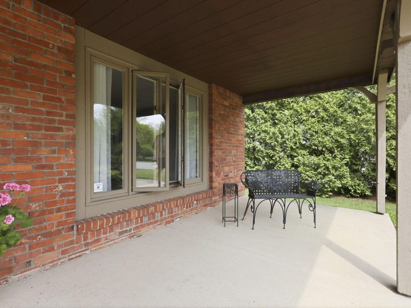 1250 Briarmeadow Drive, Columbus, OH 43235 Photo 8