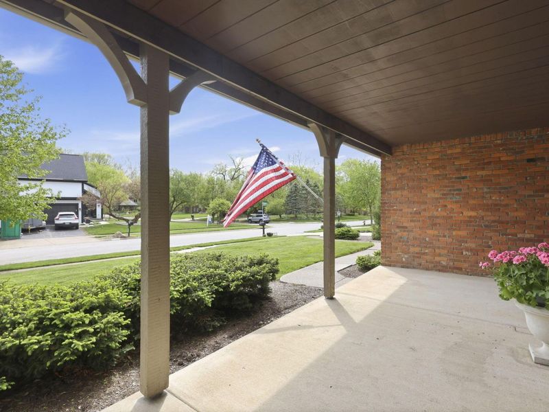 1250 Briarmeadow Drive, Columbus, OH 43235 Photo 9