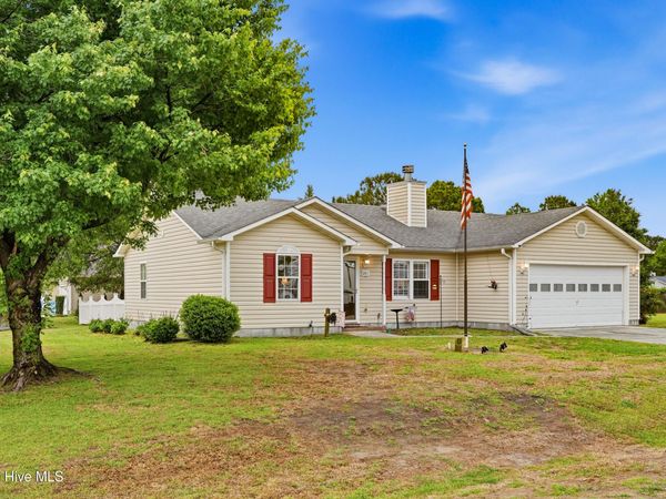 201 Candler Court, Richlands, NC 28574