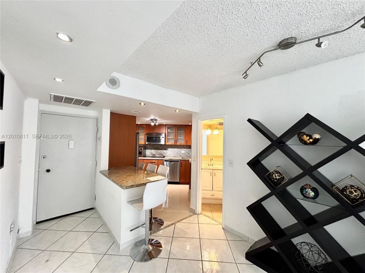 999 Brickell Bay Dr , Unit 1905, Miami, FL 33131 Photo