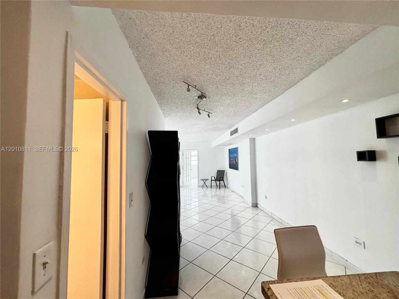999 Brickell Bay Dr , Unit 1905, Miami, FL 33131 Photo