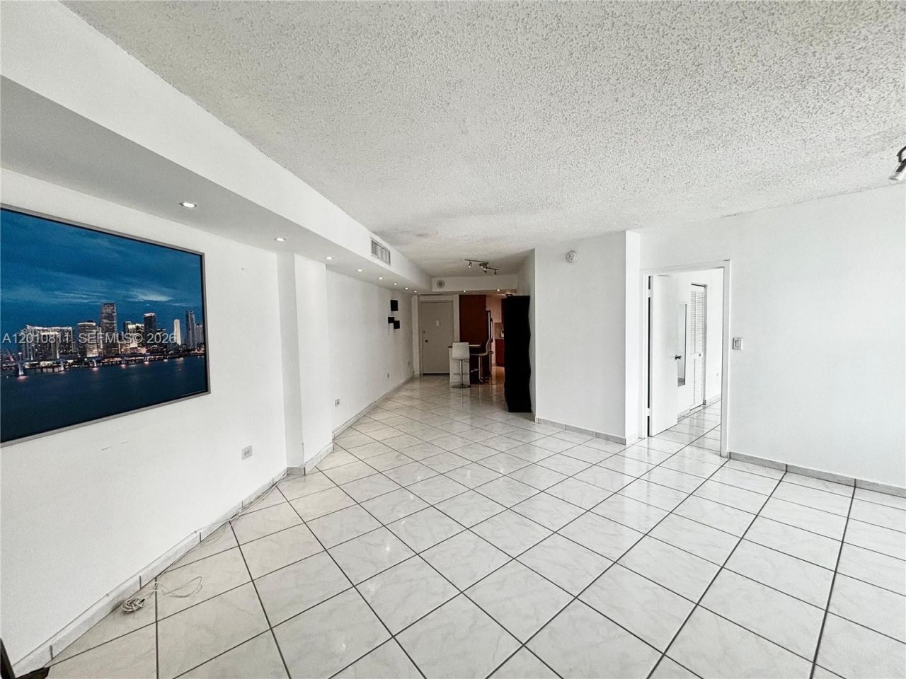 999 Brickell Bay Dr , Unit 1905, Miami, FL 33131 Photo