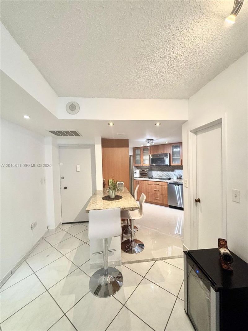 999 Brickell Bay Dr , Unit 1905, Miami, FL 33131 Photo