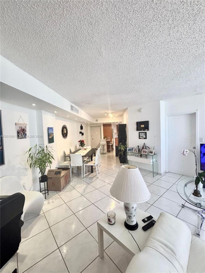 999 Brickell Bay Dr , Unit 1905, Miami, FL 33131 Photo