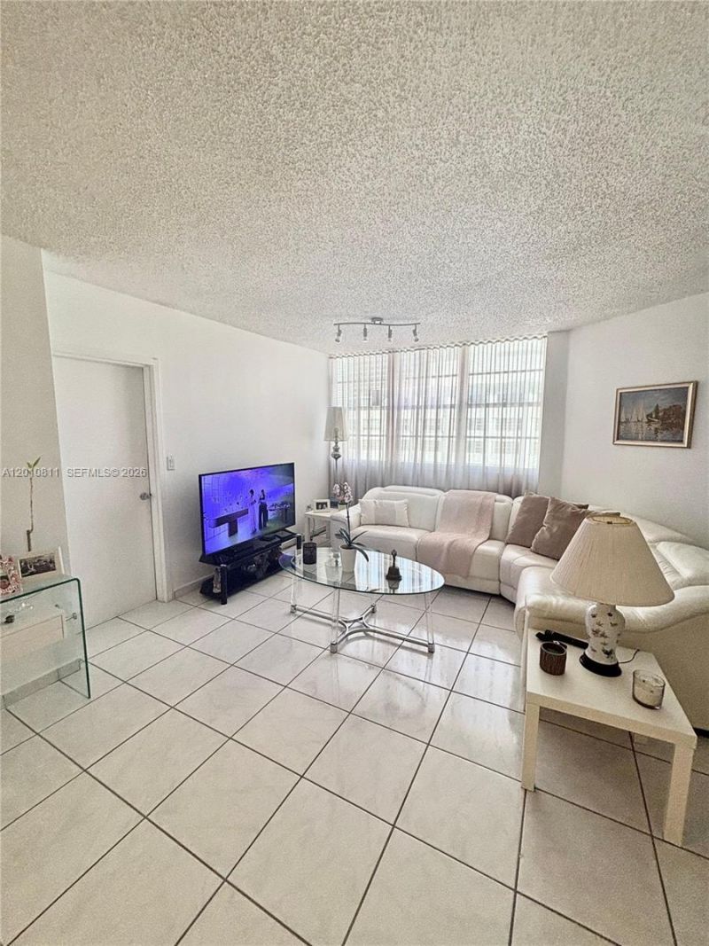 999 Brickell Bay Dr , Unit 1905, Miami, FL 33131 Photo