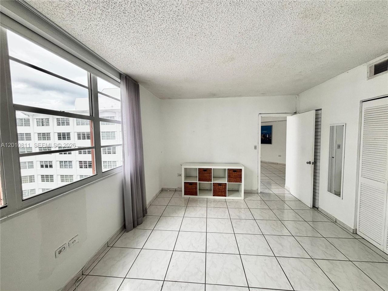 999 Brickell Bay Dr , Unit 1905, Miami, FL 33131 Photo