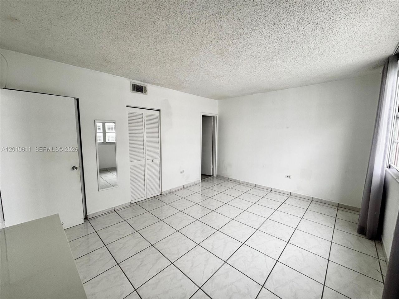 999 Brickell Bay Dr , Unit 1905, Miami, FL 33131 Photo