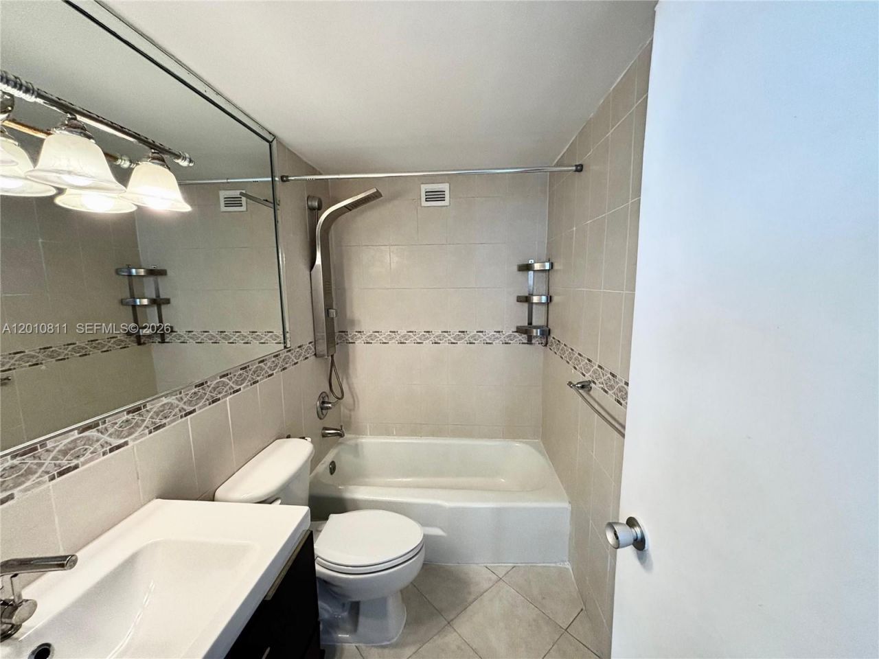 999 Brickell Bay Dr , Unit 1905, Miami, FL 33131 Photo