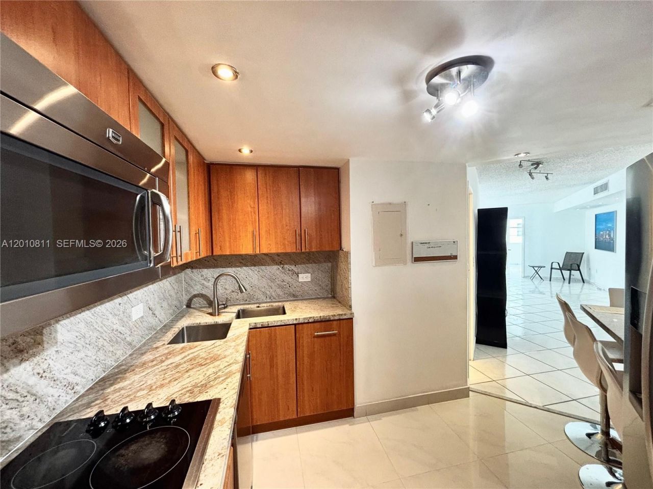 999 Brickell Bay Dr , Unit 1905, Miami, FL 33131 Photo
