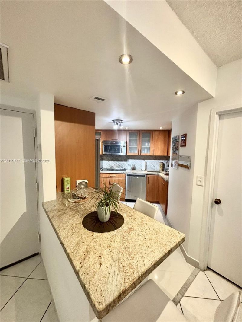 999 Brickell Bay Dr , Unit 1905, Miami, FL 33131 Photo
