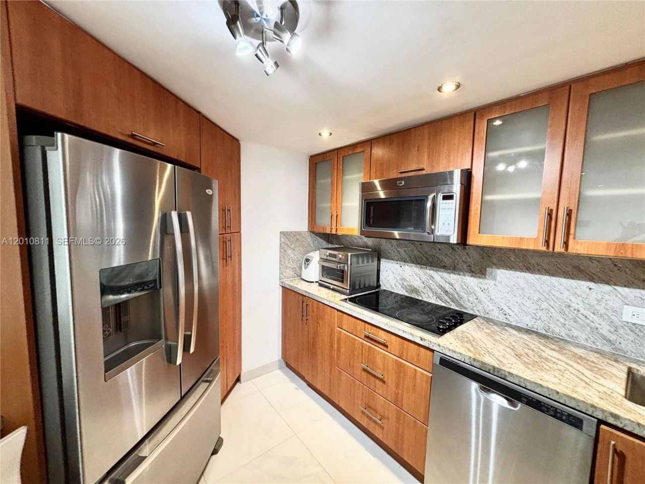 999 Brickell Bay Dr , Unit 1905, Miami, FL 33131 Photo