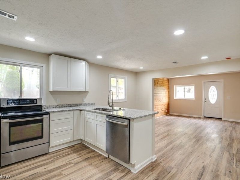 4944 Coleman Drive, New Franklin, OH 44319 Photo 17