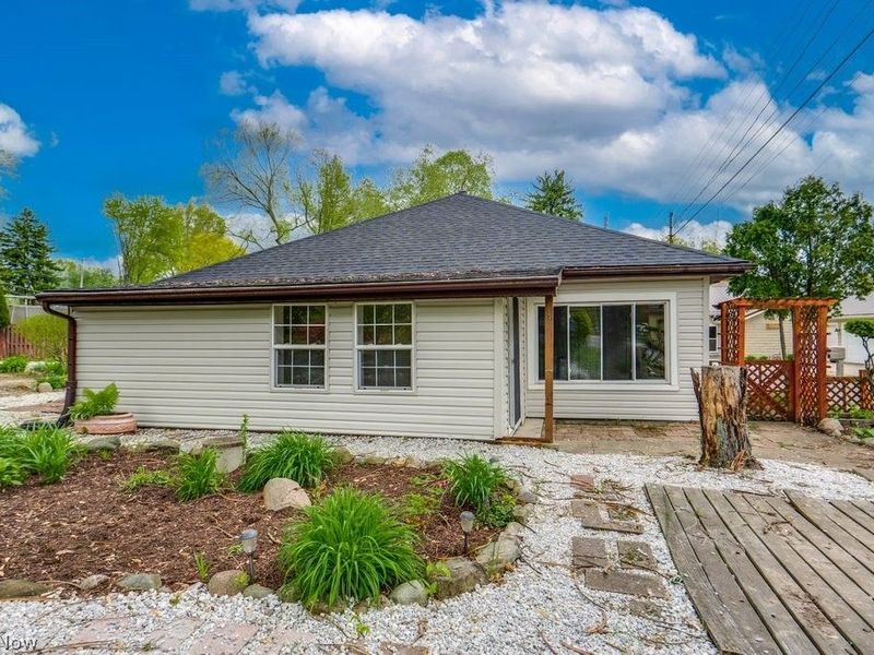 4944 Coleman Drive, New Franklin, OH 44319 Photo 2